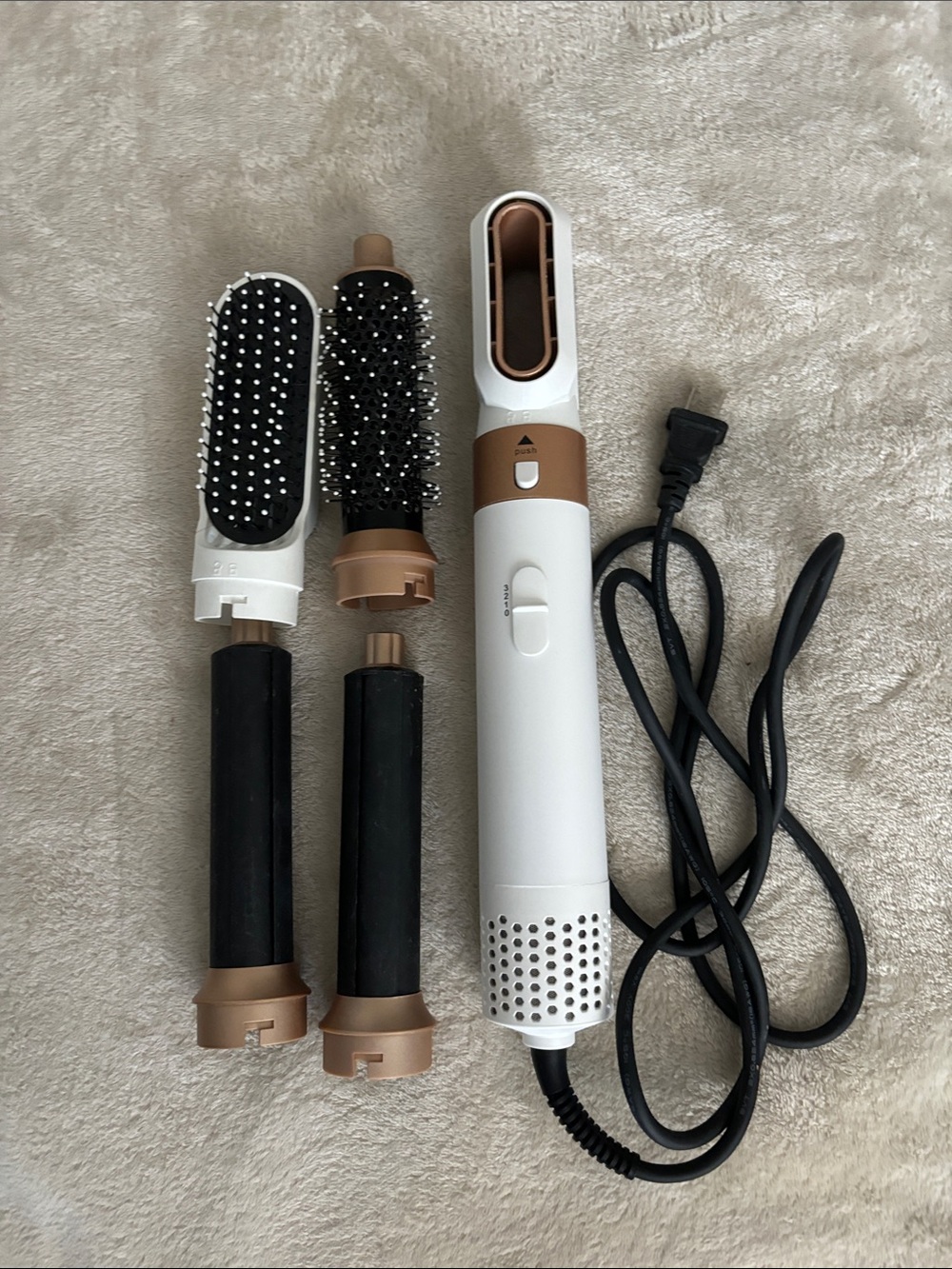 White and Gold 4‑Piece Heated Styling Brush Set
